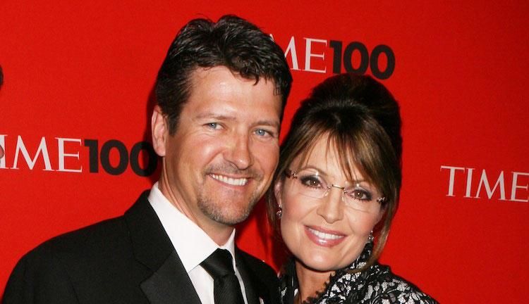 Our Favorite Celebrity Couples Who Fell in Love in High School and College.